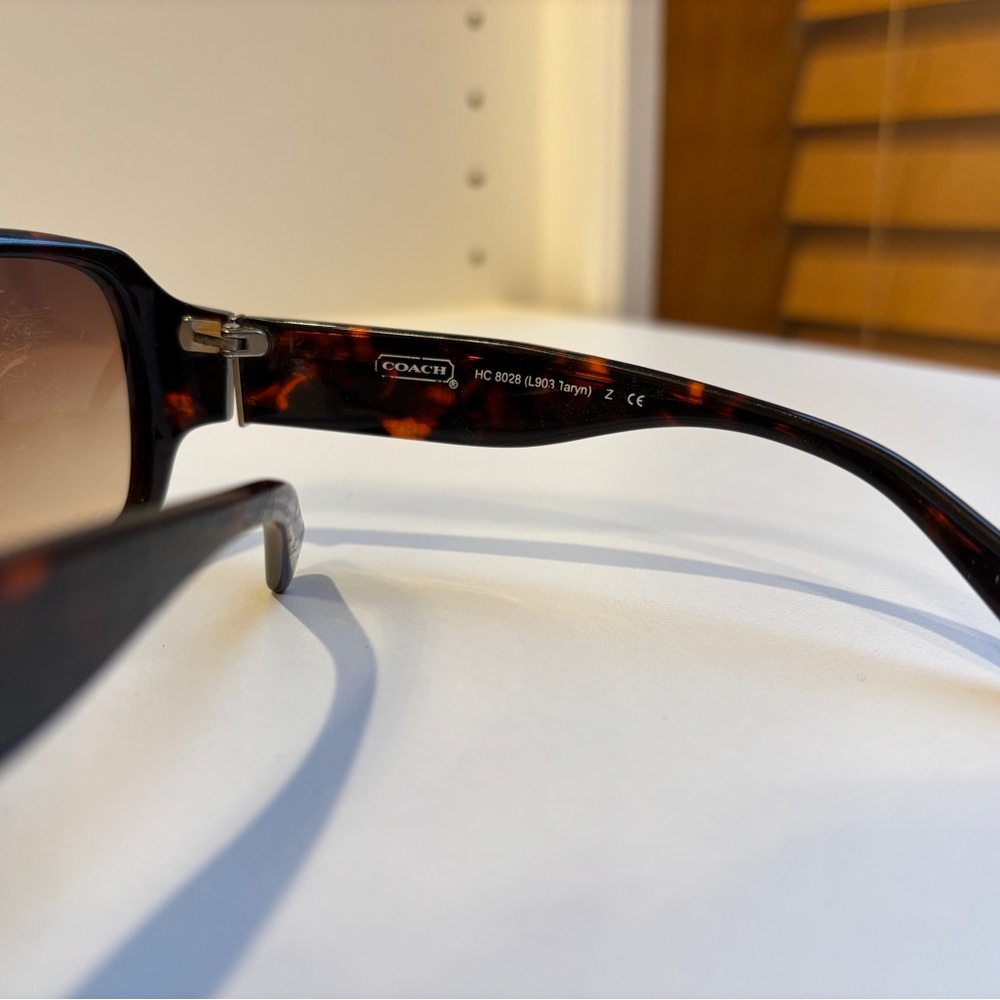 COACH "Taryn" brown sunglasses - Picture 4 of 6